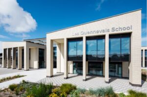 les quennevais school
